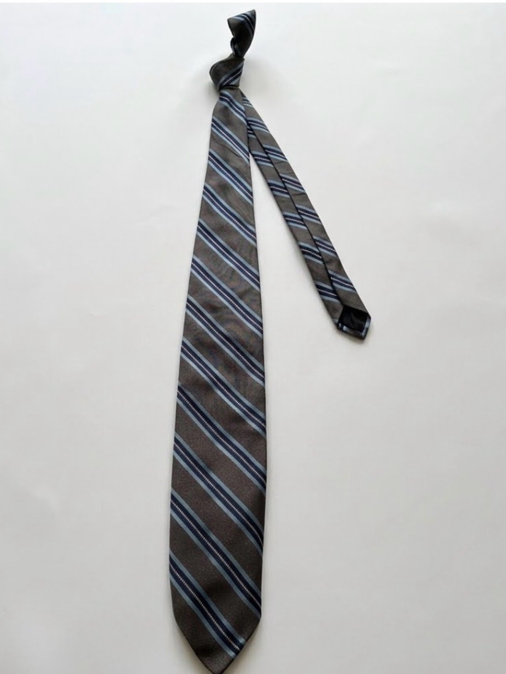 Brooks Brothers Silk Gray Tie with Blue Stripes